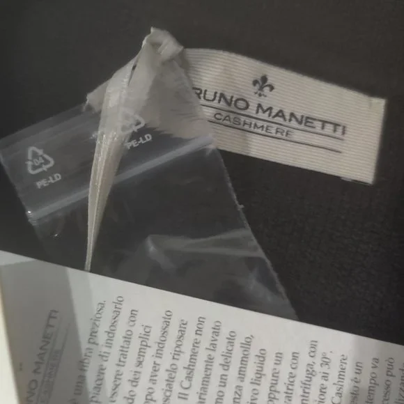 Bruno Manetti cashmere cardigan size 18 New $1505 Cardigans
